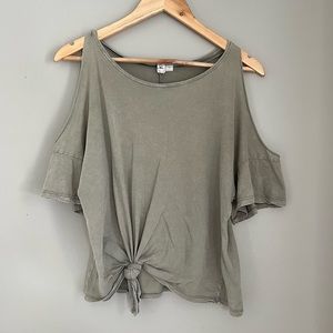Cut out cold shoulder tee with waist tie/knot